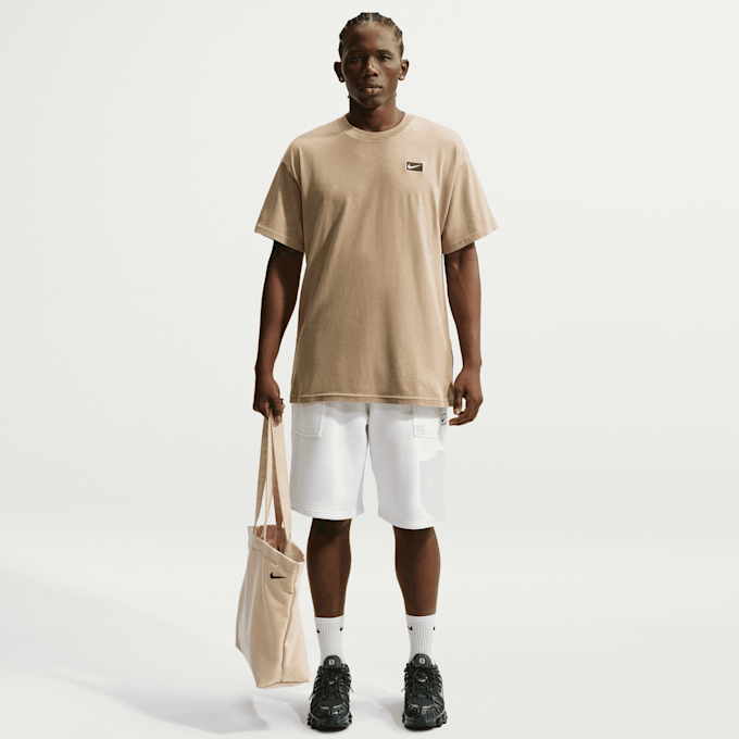 Nike   Sportswear Graphics Tee bege 100991 5
