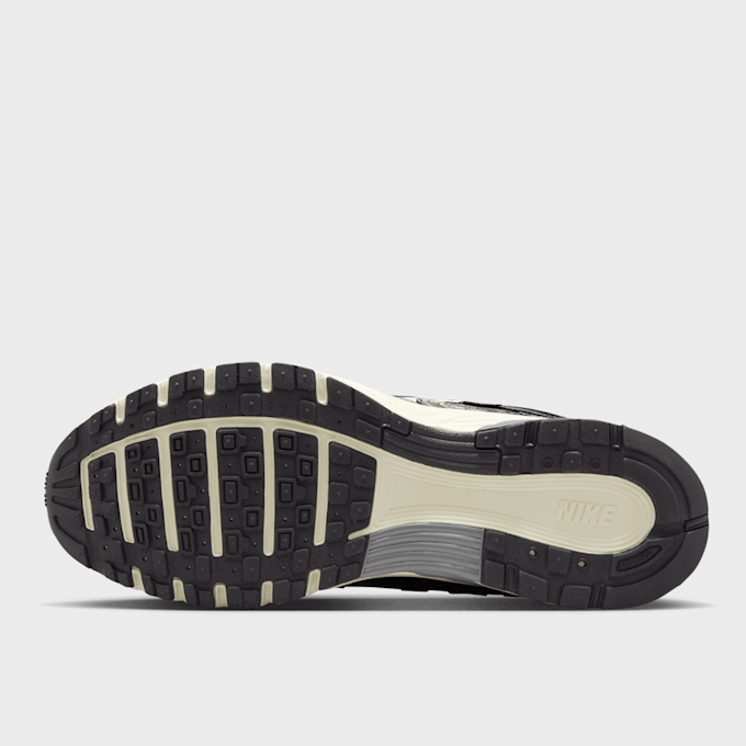 Nike   P-6000 SE grau 101421 5