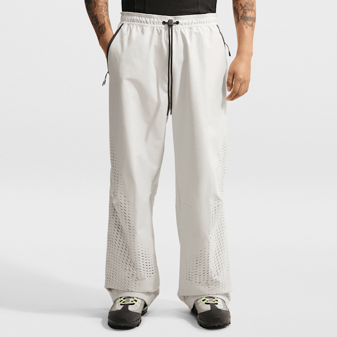 Nike   Tech Dri-FIT Shori Open-Hem Pants beige 101410 1