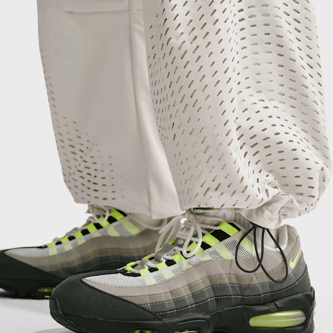 Nike   Tech Dri-FIT Shori Open-Hem Pants beige 101410 6
