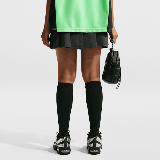 Nike Sportswear Pleated Miniskirt schwarz 101582 2