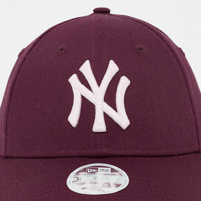 New Era Female Metallic Logo 9Forty New York Yankees rood 102980 4