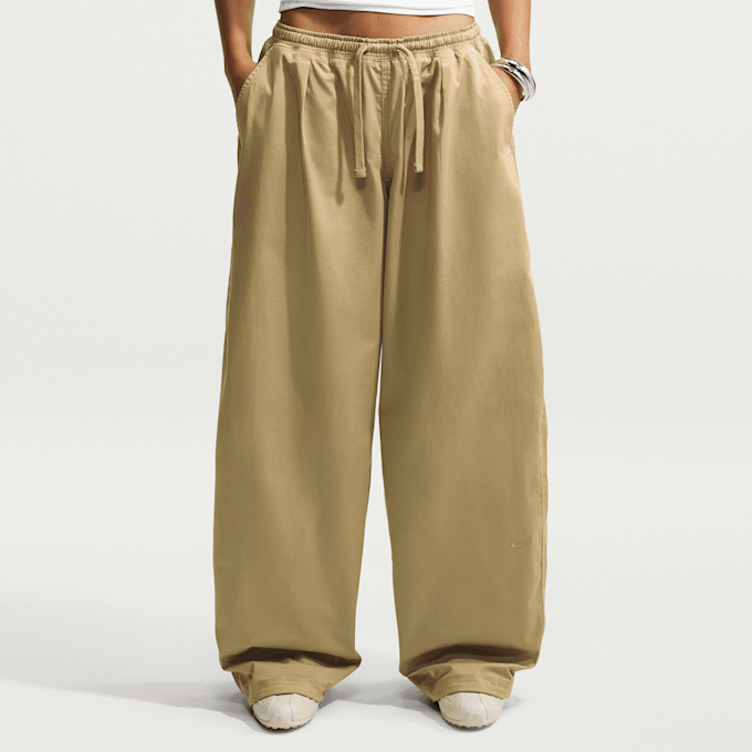 Nike   Sportswear Oversized Low-Rise Utility Pants bež 103769 1