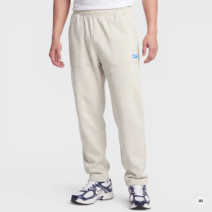 Nike   Sportswear SF Graphic Club Open Hem Pant beige 104513 1
