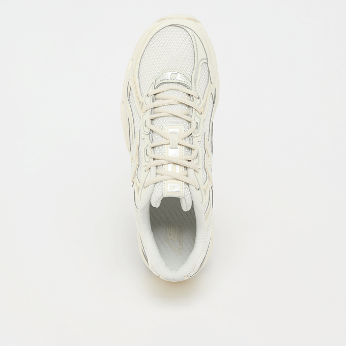 New Balance 740 beż 104545 5