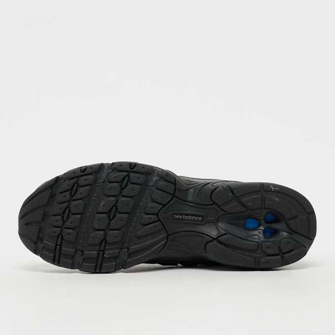 New Balance 740 Schwarz 104548 4