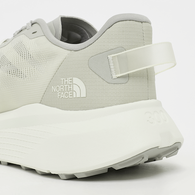 The North Face Altamesa 300 V2 beige 104817 7