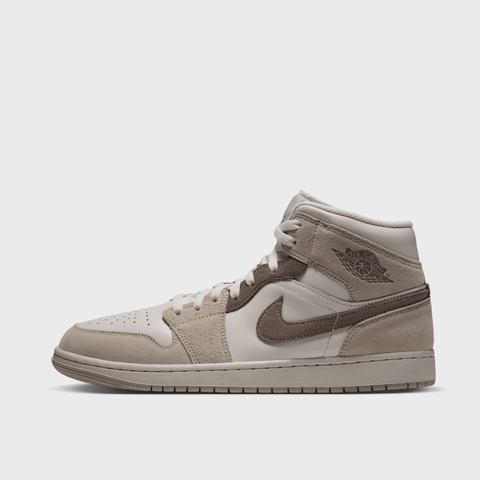 Jordan Jordan 1 MID SE bež 105264 1