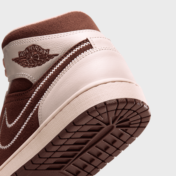 Jordan Jordan 1 MID SE brązowy 105267 8