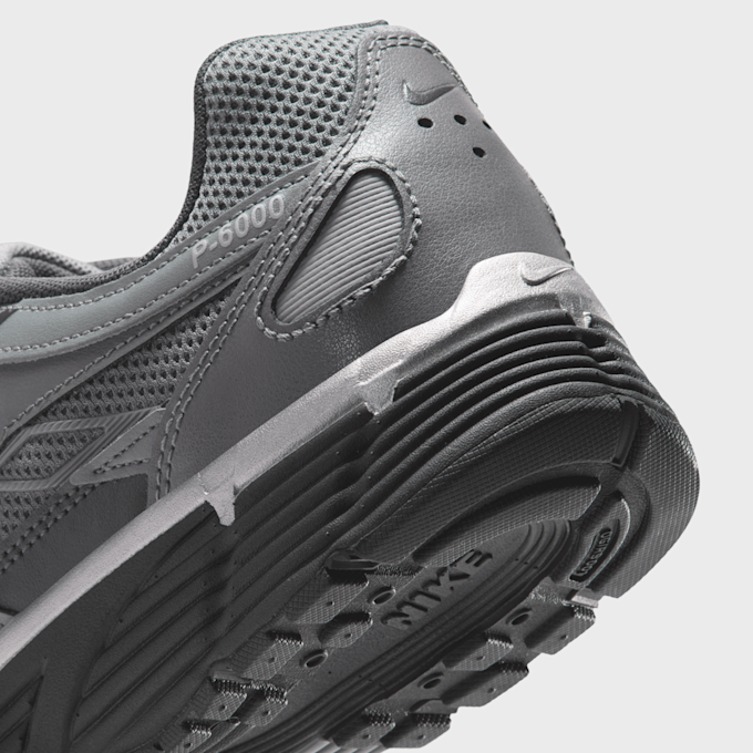 Nike P-6000 ESS Grigio 105352 8
