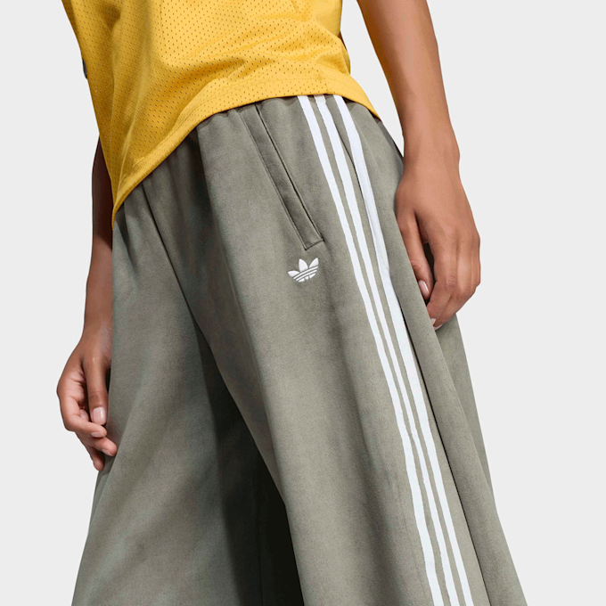 adidas Originals Faux Suede Trackpant groen 105783 3