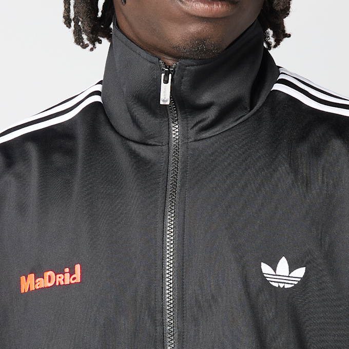 adidas Originals Bad Bunny Firebird Track Top Madrid crna 106302 3