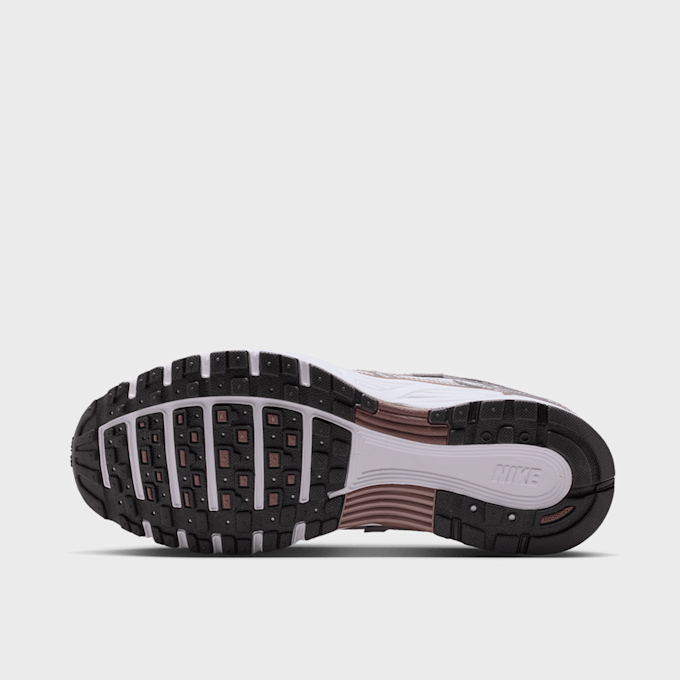 Nike   P-6000 phantom/obsidian/summit white/white srebrny 106930 5