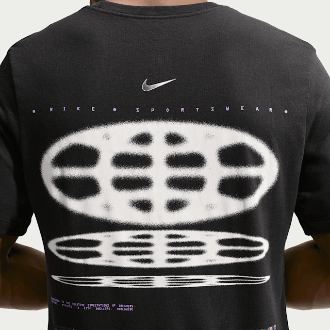 Nike   Sportswear Studio Globe Tee zwart 107316 3