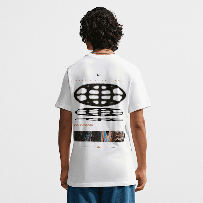 Nike   Sportswear Tee Standard Globe blanc 107317 1