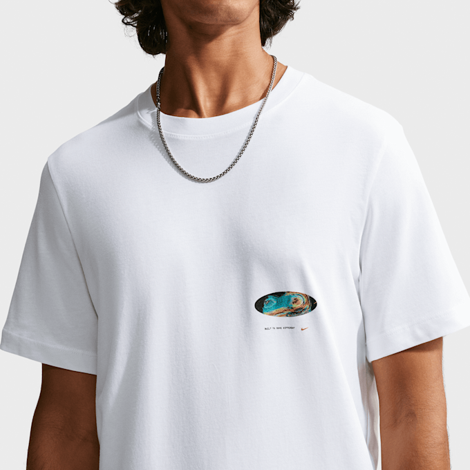 Nike   Sportswear Tee Standard Globe weiß 107317 3