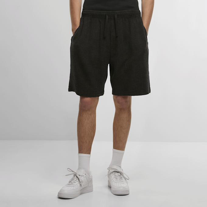 Urban Classics Acid Washed Musselin Shorts czarny 108341 1