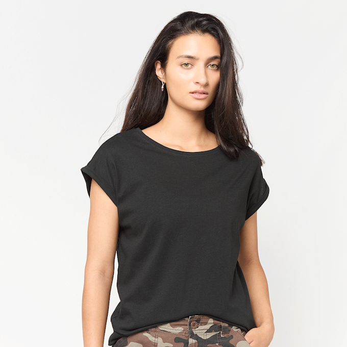 Urban Classics Ladies Extended Shoulder Tee czarny 109379 1