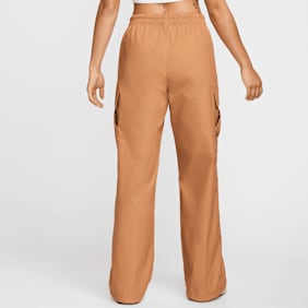 Nike Sportswear Essential Woven Mid-Rise Standard Cargo Pants brun