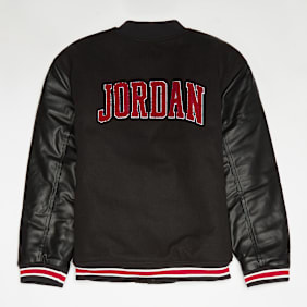 Jordan Varsity crna