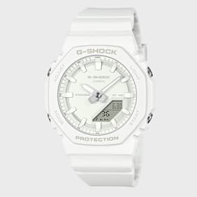 G-SHOCK GMA-P2100-7AER weiß