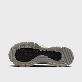 Nike WMNS Zoom Vomero 5 beige