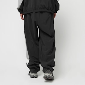 New Balance Woven Track Pant noir