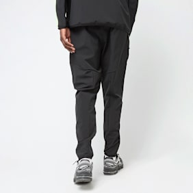 New Balance Woven Tapered Track Pant crna
