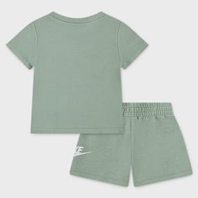 Nike Club Tee & Shorts Set vert