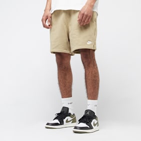Nike Club Flow French-Terry Shorts beż