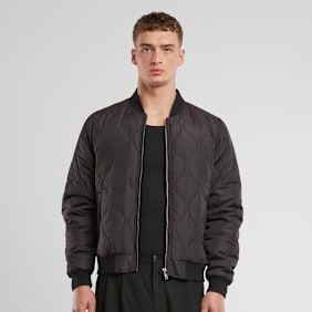 Urban Classics Onion Quilted Bomber schwarz