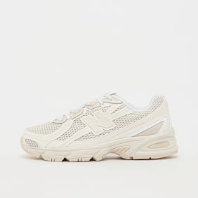 New Balance 740 beige