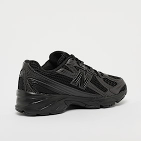 New Balance 740 (GS) schwarz