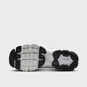 Nike WMNS Air Max Moto 2K biały
