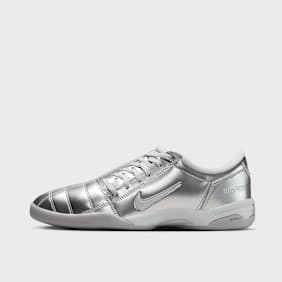 Nike   Total 90 zilver