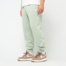 Nike   Club Jogger grün