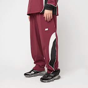 New Balance In Game Woven Trackpant rojo