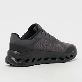 On Cloudtilt Remix preto