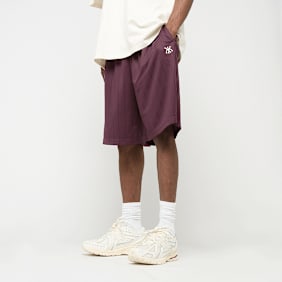 Karl Kani Insignia Shadow Pinstripe Soccer Shorts rot