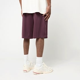 Karl Kani Insignia Shadow Pinstripe Soccer Shorts rot