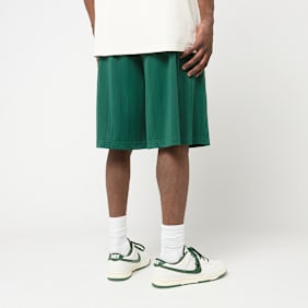 Karl Kani Insignia Shadow Pinstripe Soccer Shorts groen