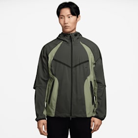 Nike   Tech Dri-FIT Woven Color-Block Windrunner Loose Jacket vert