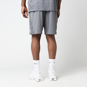 Under Armour Tech Vent 7in Shorts grau