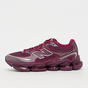 New Balance 2000 Rot