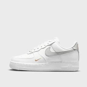 Nike   Air Force 1 07 ESS weiß
