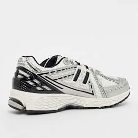 New Balance 1906 prateado