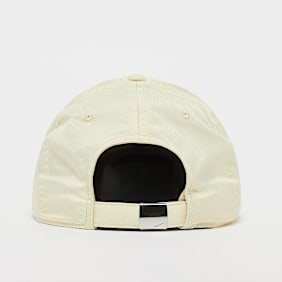 Nike Dri-Fit Club Unstructured Metal-Swoosh-Cap Beige