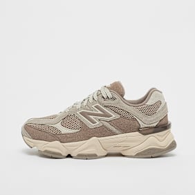 New Balance 9060 (GS) beige