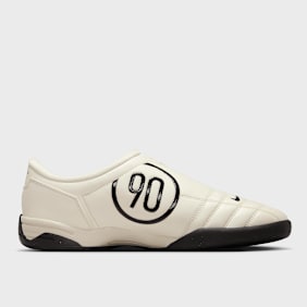Nike   Total 90 SP beż