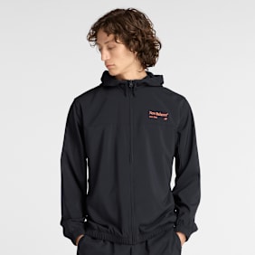 New Balance Reimagined Woven Graphic Jacket zwart